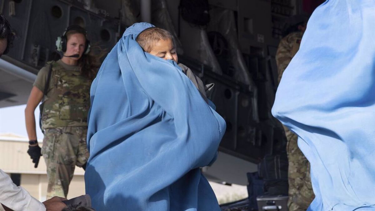 La comunidad internacional recibe garantías de los talibanes para la salida de afganos tras el 31 de agosto La comunidad internacional recibe garantías de los talibanes para la salida de afganos tras el 31 de agosto