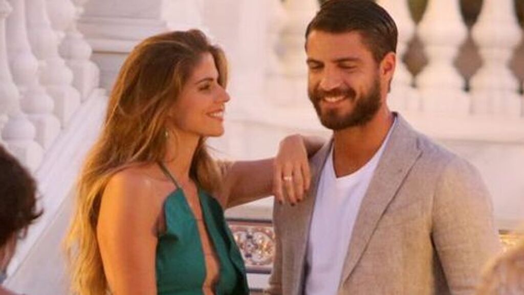 Maxi Iglesias con Stephany Cayo