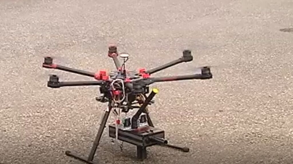 Drones antiavispas armados con  balas de veneno congelado