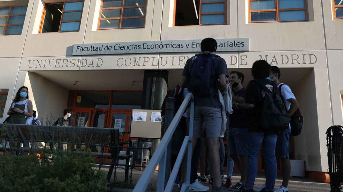 El Consejos de Ministros analiza la LOSU, la futura ley universitaria que aboga por menos endogamia y más calidad El Consejos de Ministros analiza la LOSU, la futura ley universitaria que aboga por menos endogamia y más calidad