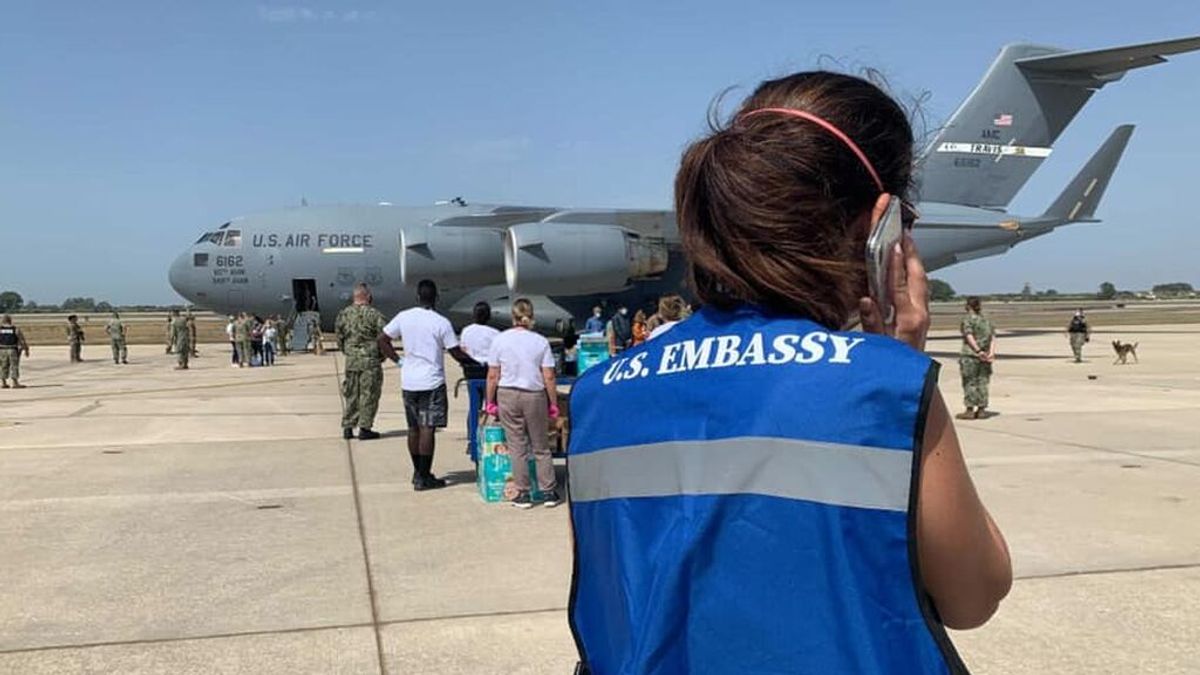 Llega un nuevo vuelvo a la base de Rota de la embajada de EEUU con 250 afganos evacuados Llega un nuevo vuelvo a la base de Rota de la embajada de EEUU con 250 afganos evacuados