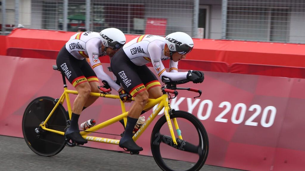 Venge y Martín durante la prueba que les otorgó el bronce. Foto cedida. © Niusdiario.