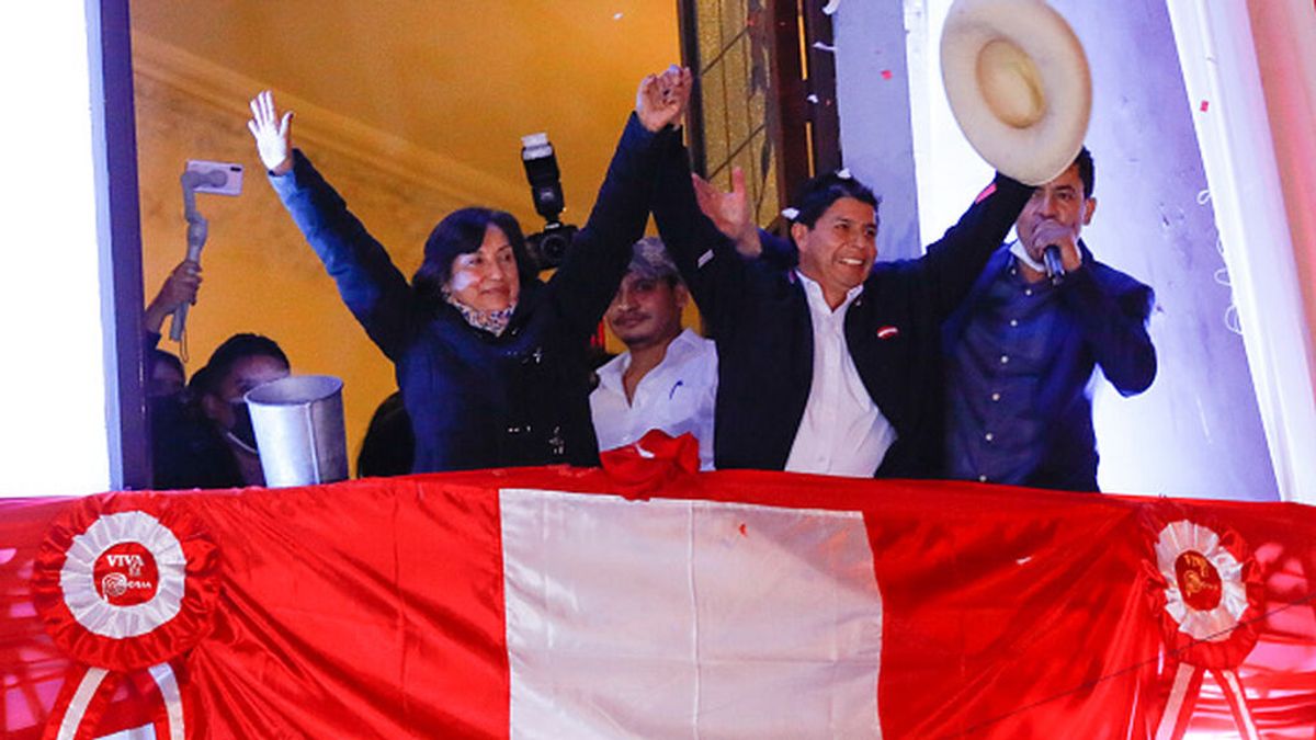Perú: presenta su renuncia un segundo ministro de Castillo por vínculos terroristas Perú: presenta su renuncia un segundo ministro de Castillo por vínculos terroristas
