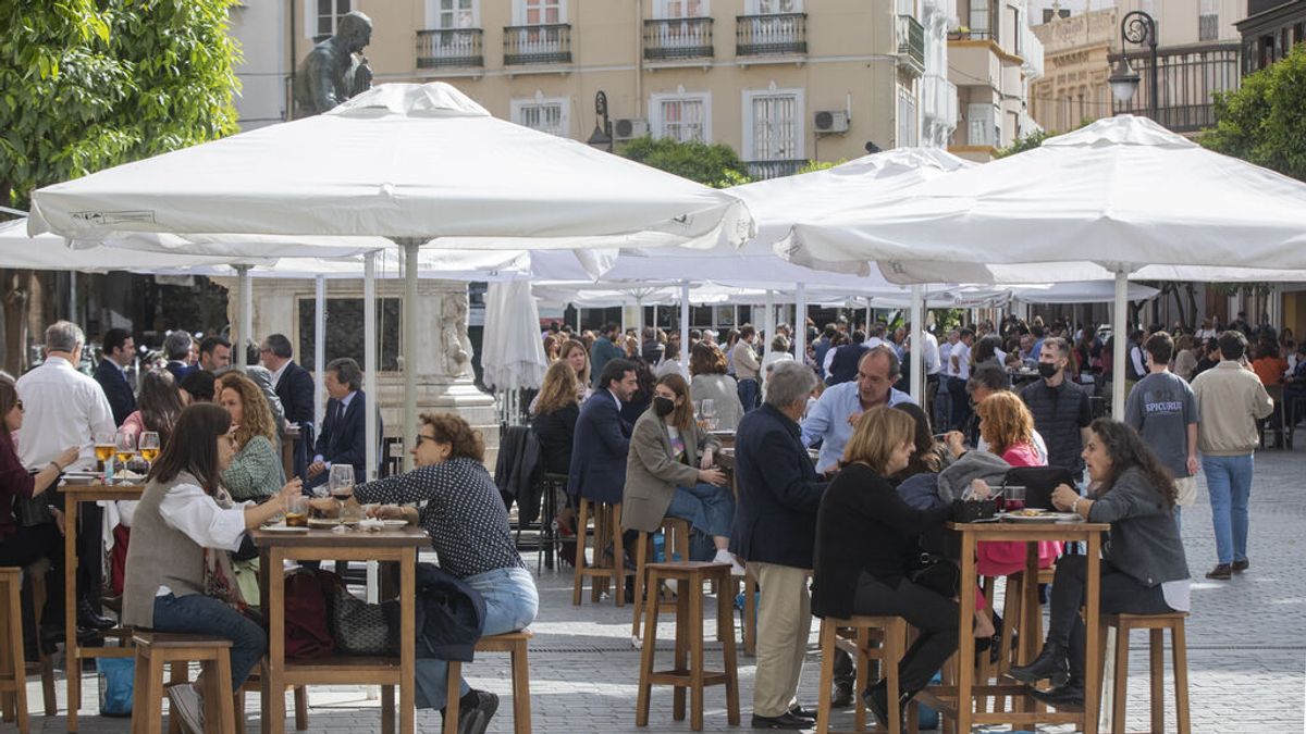 La Junta relaja las restricciones en hostelería, ocio nocturno y espectáculos La Junta relaja las restricciones en hostelería, ocio nocturno y espectáculos