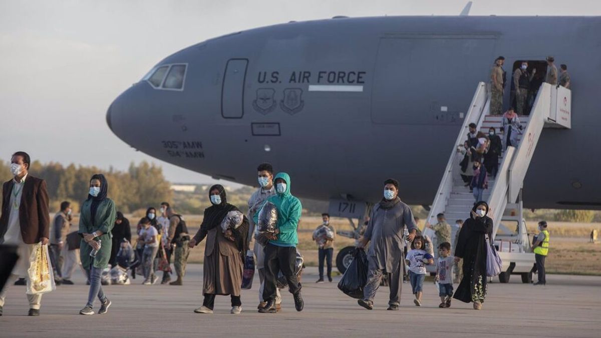 Estados Unidos traslada a 350 afganos desde Rota a una base militar en Virginia