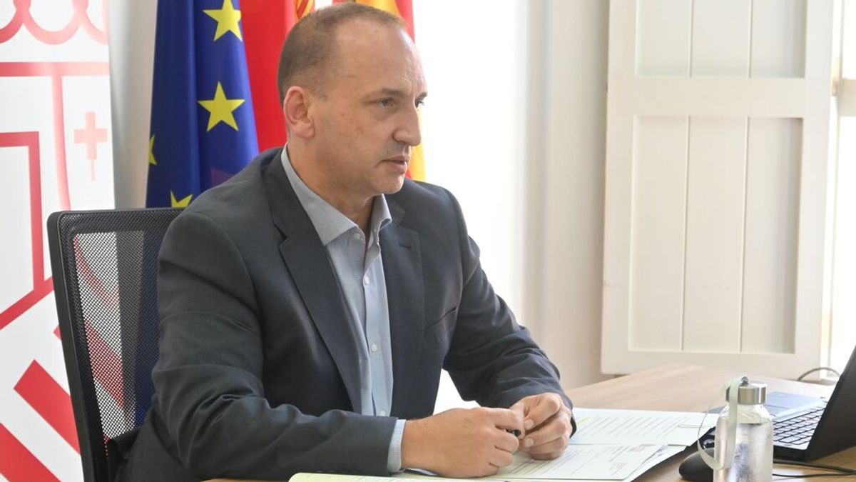 Podem advierte que decidirá la nueva Vicepresidencia del Consell tras el anuncio de la marcha de Dalmau Podem advierte que decidirá la nueva Vicepresidencia del Consell tras el anuncio de la marcha de Dalmau