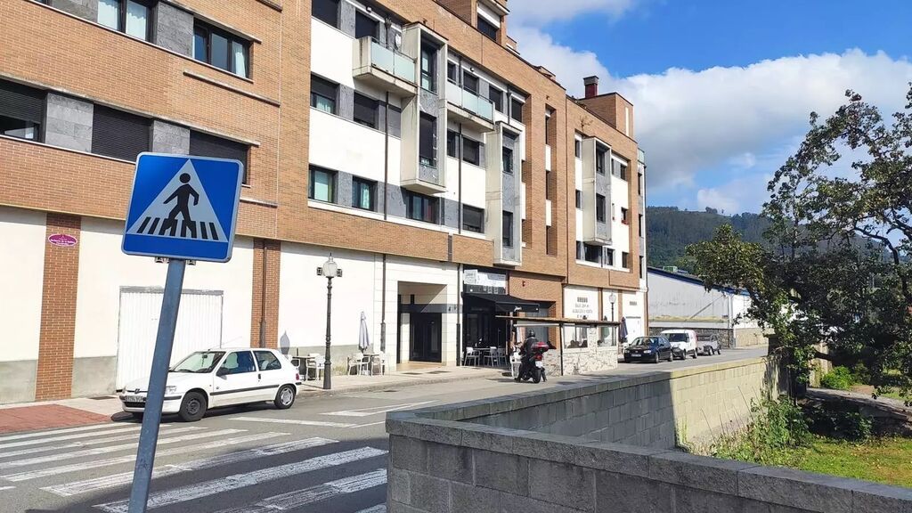 Cinco detenidos en Villaviciosa tras robar en un bar y llamar a un taxi para escapar