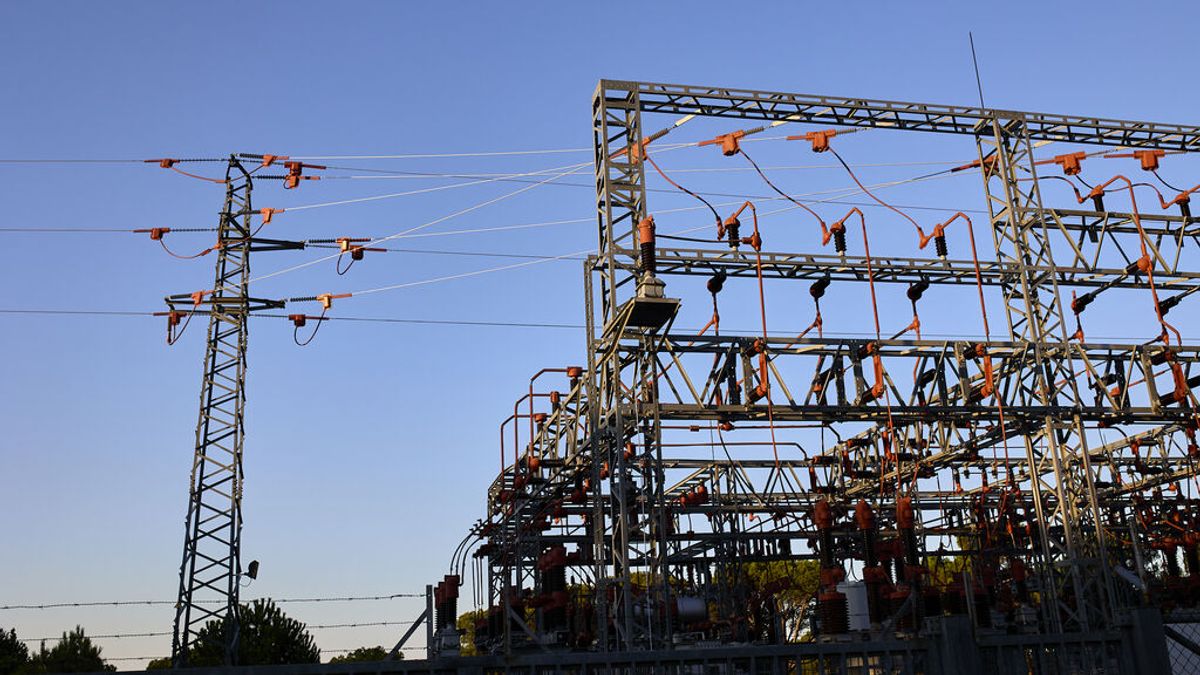Batres suspenderá pagos a compañías eléctricas por el precio de la luz Batres suspenderá pagos a compañías eléctricas por el precio de la luz
