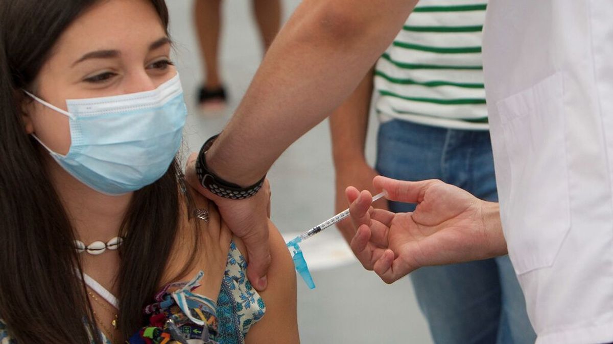 España alcanza el objetivo del 70% de población vacunada con pauta completa España alcanza el objetivo del 70% de población vacunada con pauta completa