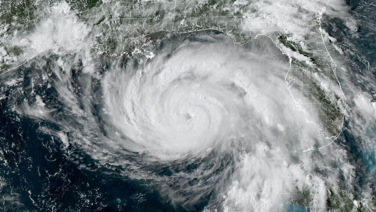 Los científicos alucinan con el rápido fortalecimiento del huracán Ida: así se hizo grande la tormenta