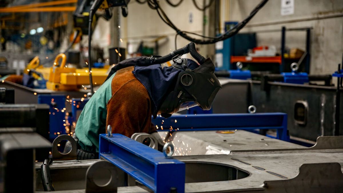La industria y la construcción demuestran la fortaleza de la recuperación del empleo La industria y la construcción demuestran la fortaleza de la recuperación del empleo