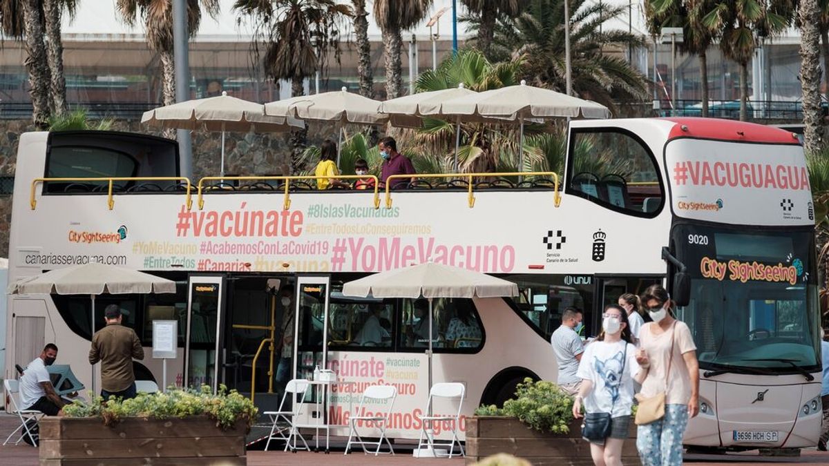 Las comunidades se lanzan a por los no vacunados: buses itinerantes, puntos sin cita previa y mensajes en TikTok Las comunidades se lanzan a por los no vacunados: buses itinerantes, puntos sin cita previa y mensajes en TikTok