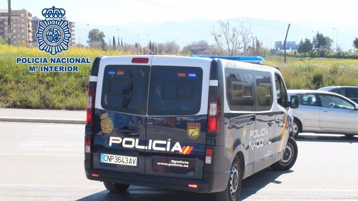 Dos detenidos en Granada acusados de la difusión de fotos y vídeos de contenido sexual de una amiga Dos detenidos en Granada acusados de la difusión de fotos y vídeos de contenido sexual de una amiga
