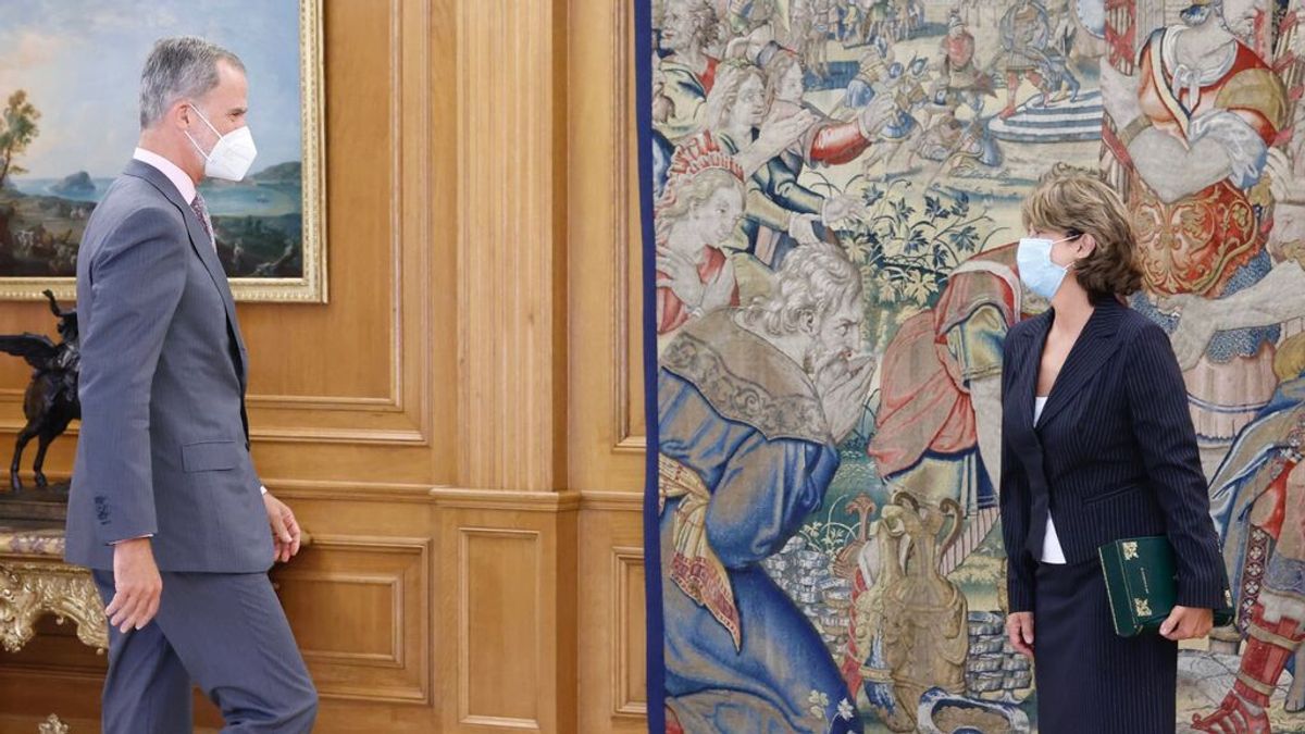 Felipe VI recibe a la fiscal general en medio de nuevos datos que salpican al rey emérito por cobro de comisiones Felipe VI recibe a la fiscal general en medio de nuevos datos que salpican al rey emérito por cobro de comisiones