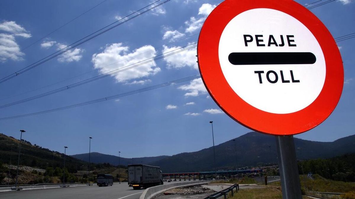 La razón de por qué vas a pagar por usar las carreteras: el fin del impuesto a los combustibles La razón de por qué vas a pagar por usar las carreteras: el fin del impuesto a los combustibles