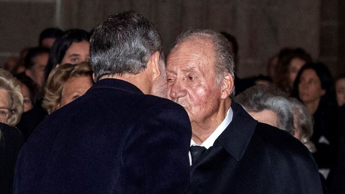 La Casa Real "colaborará" con Hacienda y le dará la información que reclama sobre los pagos a Juan Carlos I La Casa Real "colaborará" con Hacienda y le dará la información que reclama sobre los pagos a Juan Carlos I