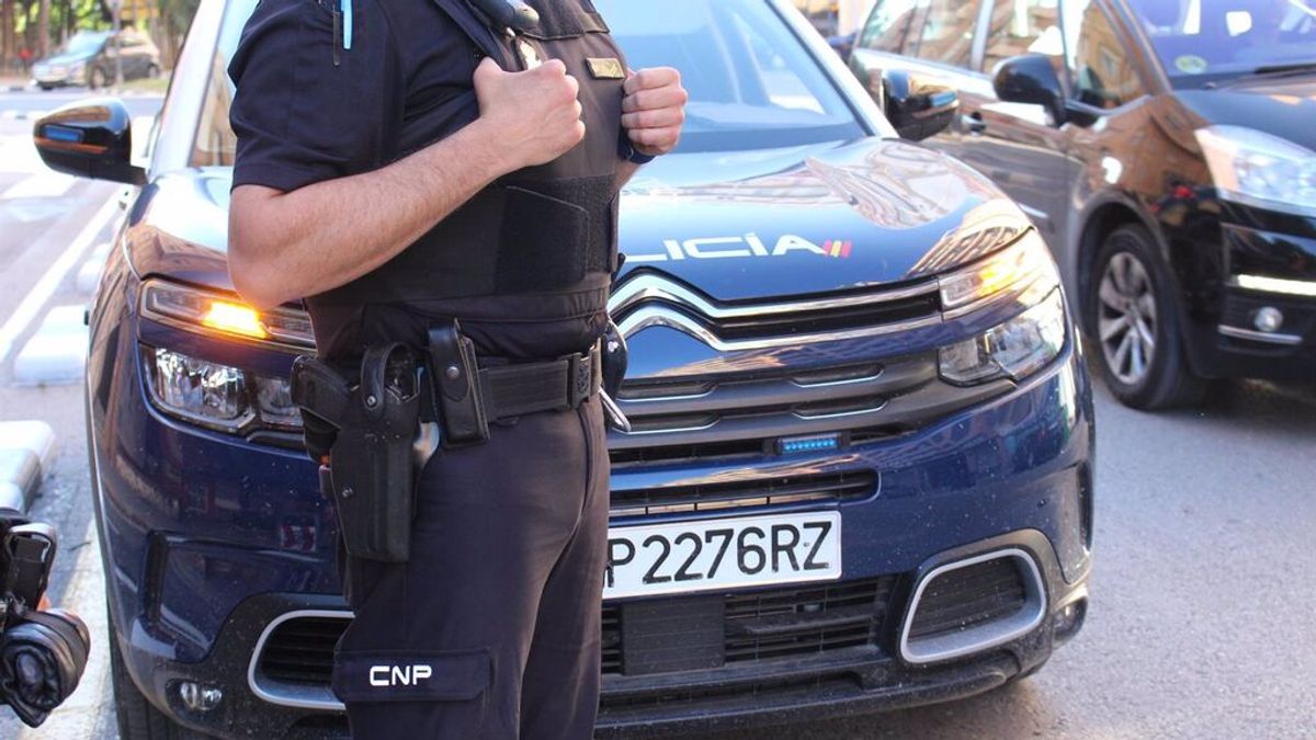 Seis policías resultan heridos al reducir a un hombre atrincherado en Las Palmas de Gran Canaria