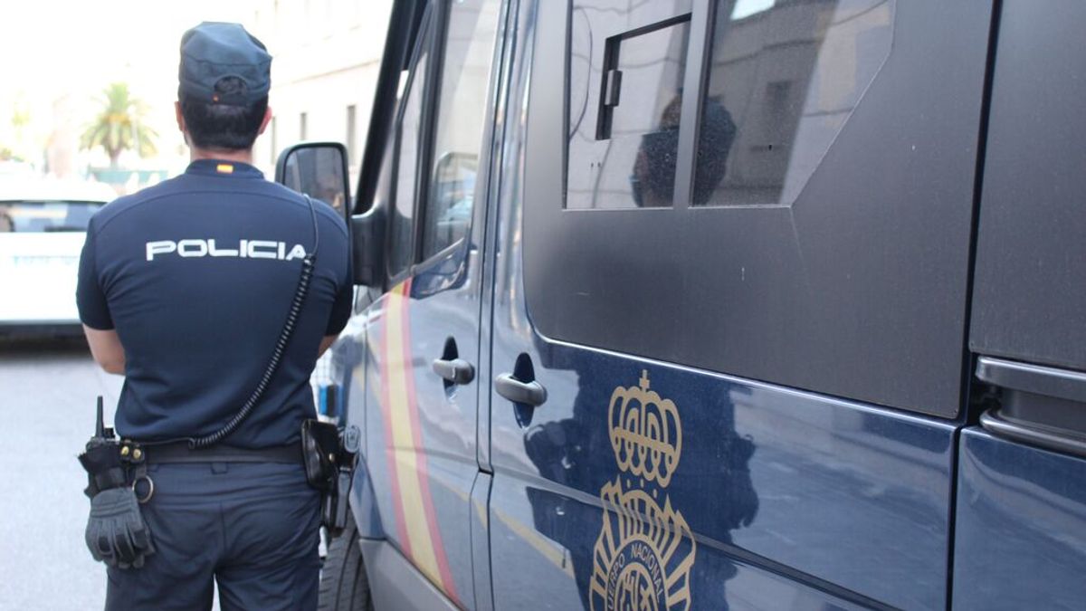 La Policía Nacional detiene a un hombre tras disparar hacia la ventana de unos vecinos en Zaragoza