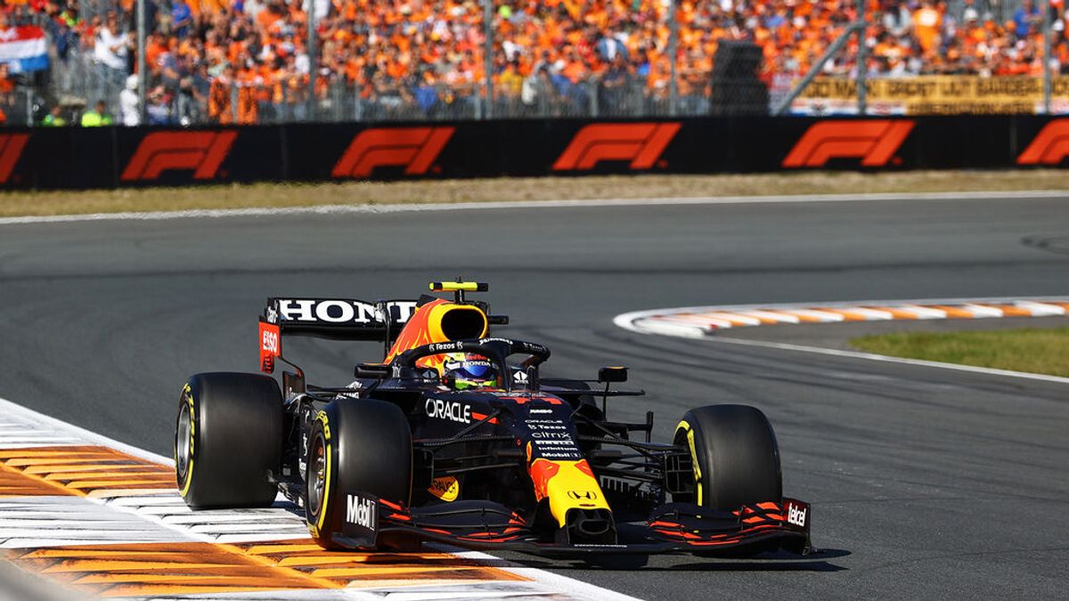 Verstappen resiste a Hamilton y se lleva la victoria en el GP de Países Bajos: Alonso remontó al sexto puesto y Sainz, séptimo Verstappen resiste a Hamilton y se lleva la victoria en el GP de Países Bajos: Alonso remontó al sexto puesto y Sainz, séptimo