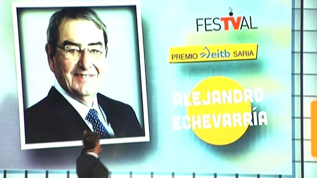 El presidente de Mediaset España, Alejandro Echevarría, galardonado en los Premios Anuales del Festival de Televisión de Vitoria-Gasteiz