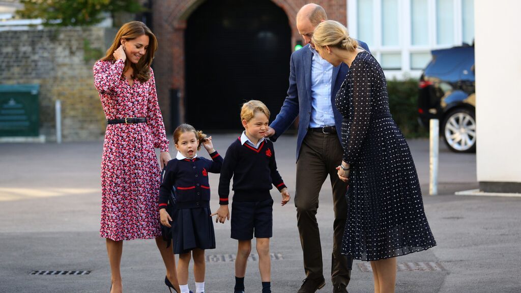 Los duques de Cambridge llevan a sus hijos a un exclusivo centro de Londres.