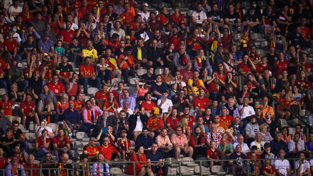 La UEFA abre la puerta al público visitante en las competiciones europeas y exime de test a los vacunados La UEFA abre la puerta al público visitante en las competiciones europeas y exime de test a los vacunados
