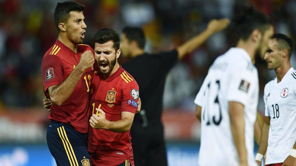 Gayà celebra el primer gol de España ante Georgia.