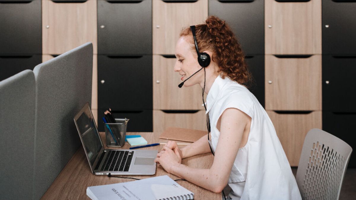 Tinder relanza su 'Modo trabajo' para usar en la oficina desde el ordenador Tinder relanza su 'Modo trabajo' para usar en la oficina desde el ordenador