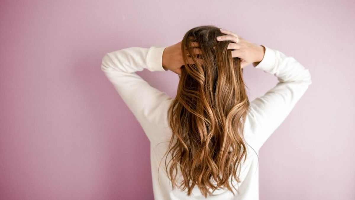 Cómo recuperar la suavidad del pelo después de las vacaciones de verano: los tips que harán que tu cabello se vea más brillante y natural