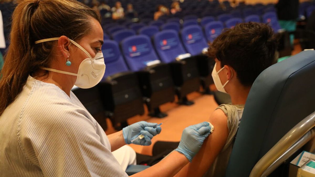 Vacunación de un menor en Madrid