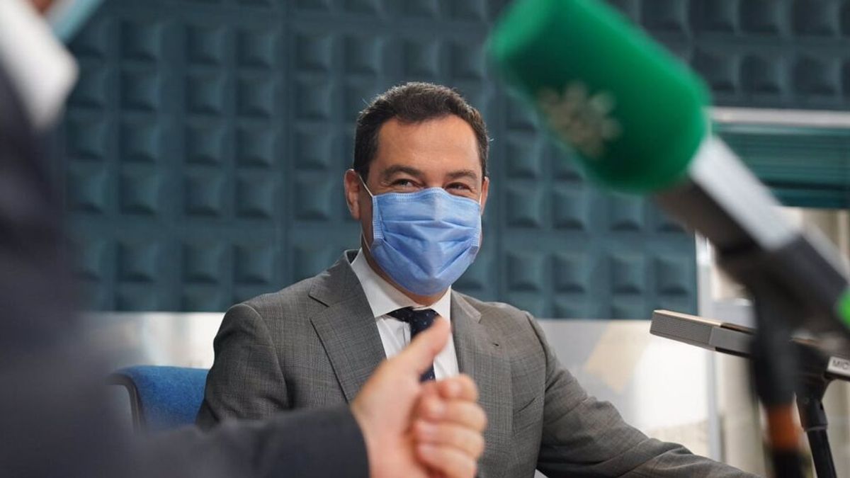 Andalucía pide a los profesores no vacunados que hagan otras tareas que no impliquen contacto con los niños Andalucía pide a los profesores no vacunados que hagan otras tareas que no impliquen contacto con los niños