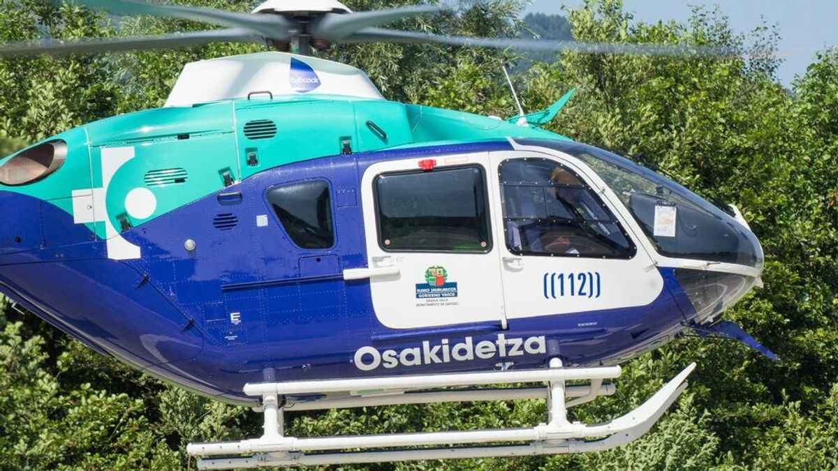 Un helicóptero del Servicio Vasco de Salud