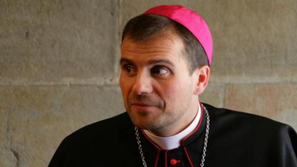 El obispo de Solsona Xavier Novell deja su carrera religiosa por amor