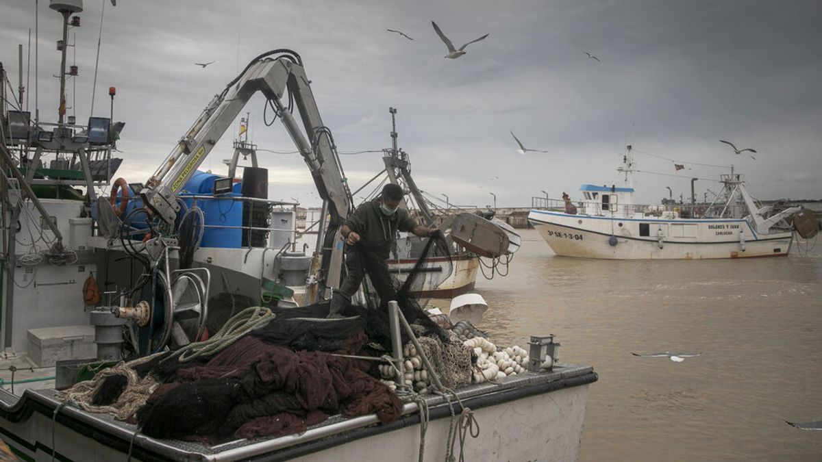 Un barco encuentra un artefacto explosivo en Sanlúcar de Barrameda Un barco encuentra un artefacto explosivo en Sanlúcar de Barrameda
