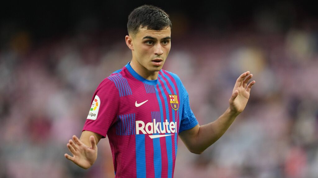 Pedri ya entrena con el Barça tras unos días de vacaciones. Pedri ya entrena con el Barça tras unos días de vacaciones.