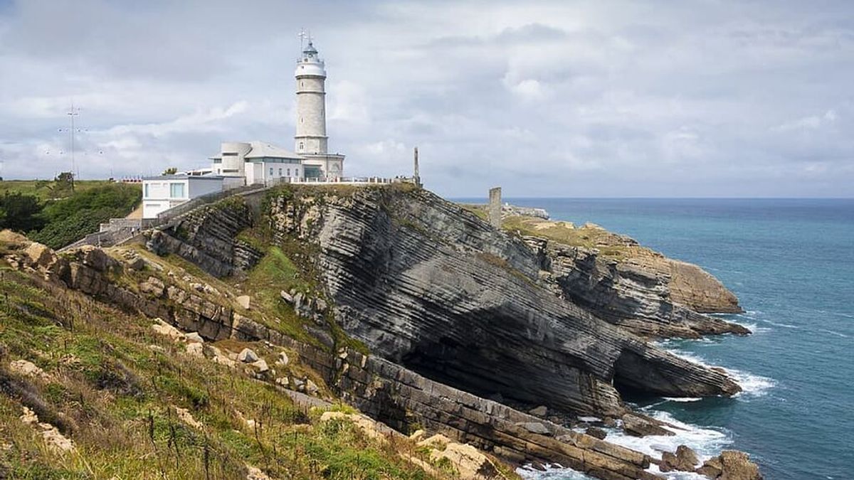 Calendario laboral Cantabria 2021: qué festivos y puentes quedan hasta final de año Calendario laboral Cantabria 2021: qué festivos y puentes quedan hasta final de año