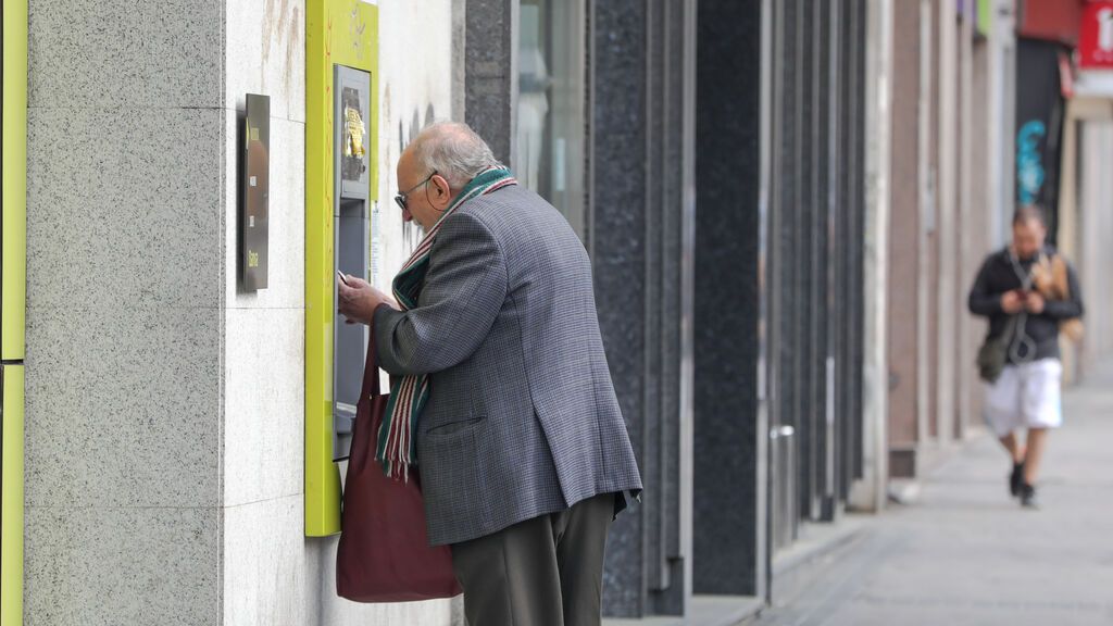 Cajero en una gran ciudad