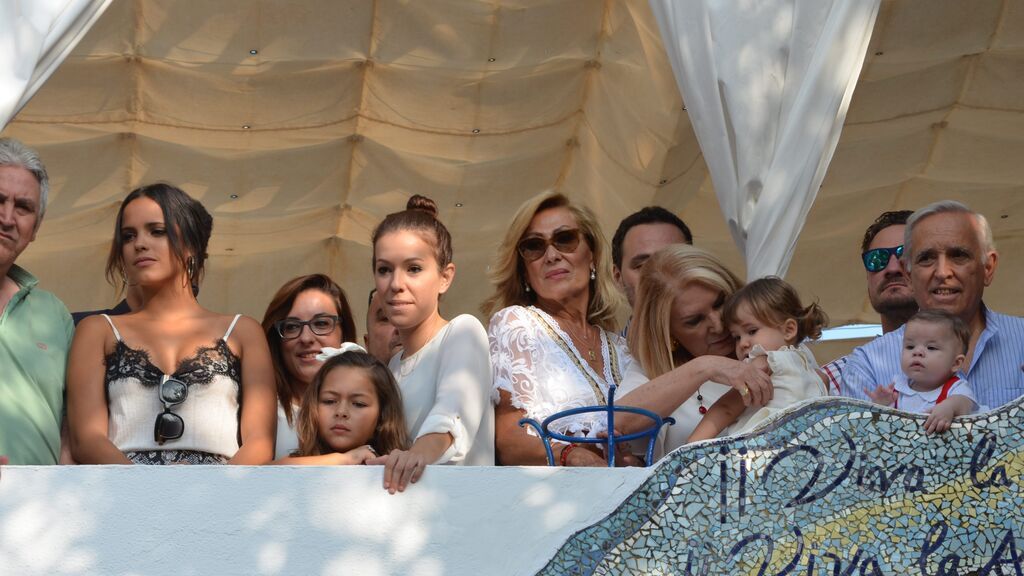 Rocío Rodríguez, arropada por los suyos el día de la Virgen de Regla