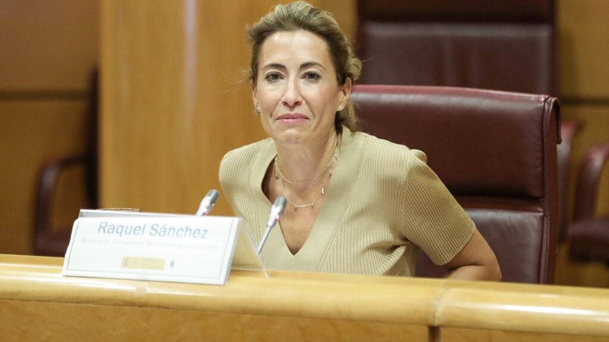 El Gobierno descarta retomar la ampliación del Prat en esta legislatura: "Es una oportunidad perdida" El Gobierno descarta retomar la ampliación del Prat en esta legislatura: "Es una oportunidad perdida"
