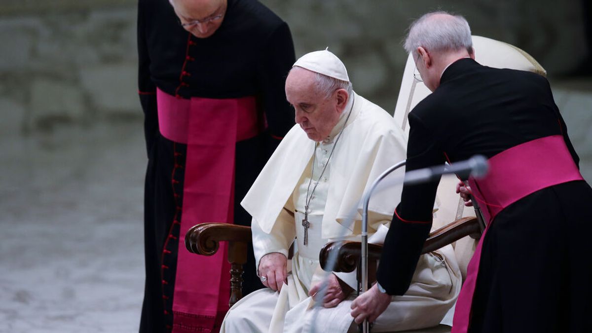 El papa viaja este lunes Hungría y Eslovaquia en su primera visita al extranjero tras su operación El papa viaja este lunes Hungría y Eslovaquia en su primera visita al extranjero tras su operación