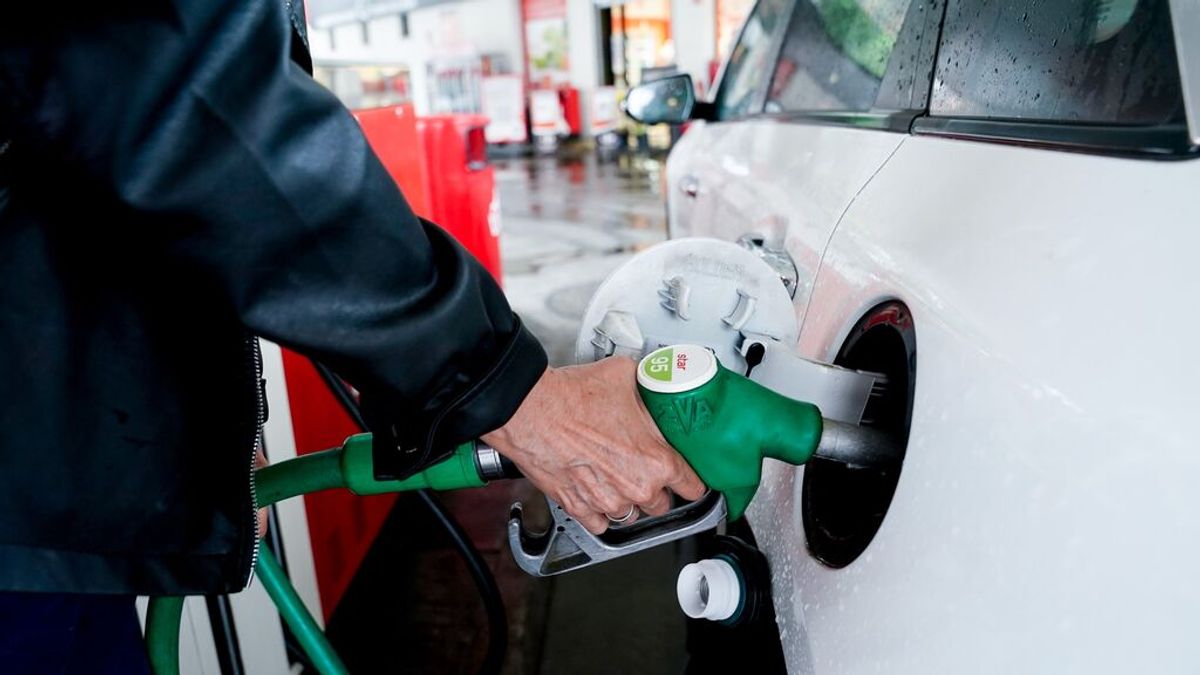 El precio de la gasolina marca máximos desde finales de julio de 2014 y se sitúa en los 1,42 euros El precio de la gasolina marca máximos desde finales de julio de 2014 y se sitúa en los 1,42 euros