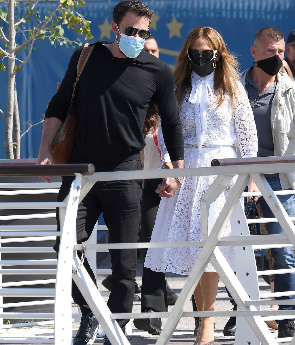 Ben Affleck con Jennifer López, a su llegada a Venecia
