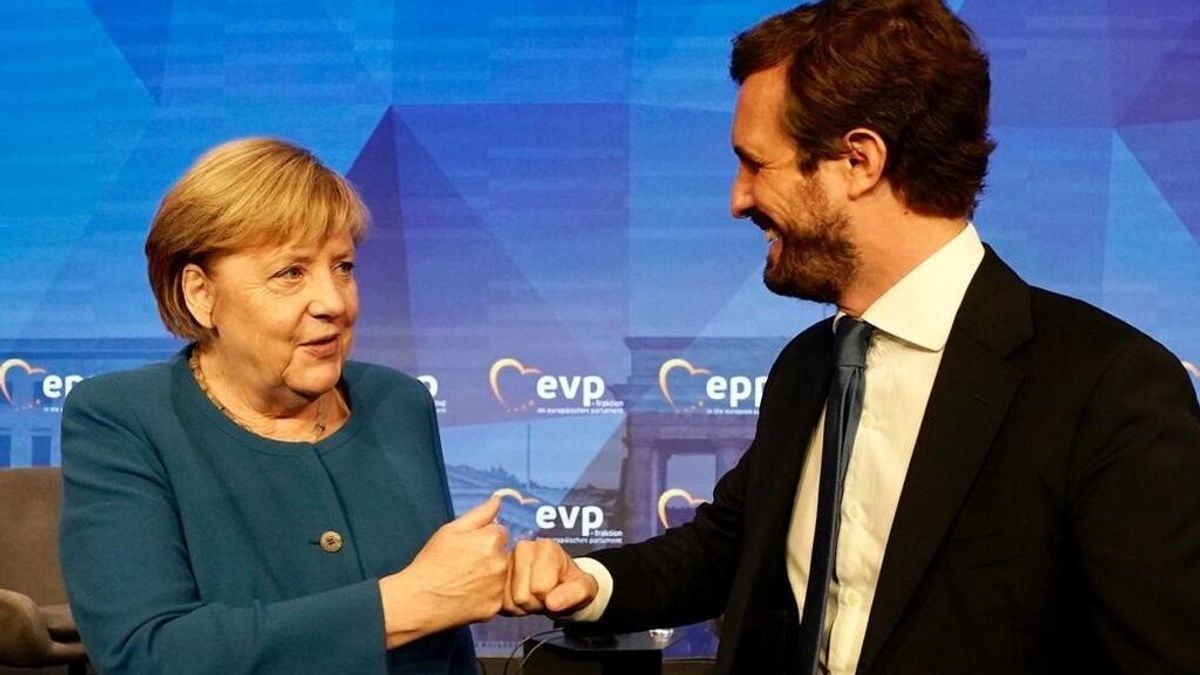 Casado acusa al Gobierno de usar los delitos de odio y pide la dimisión de Marlaska, que "degrada las instituciones" Casado acusa al Gobierno de usar los delitos de odio y pide la dimisión de Marlaska, que "degrada las instituciones"