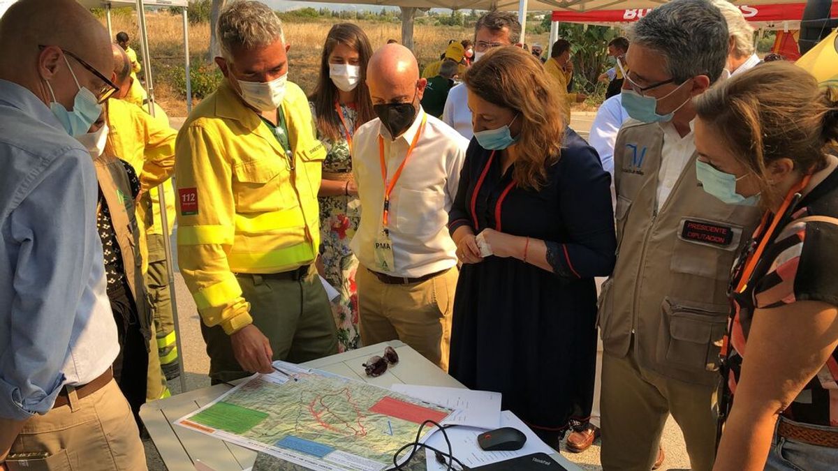 El incendio de Sierra Bermeja registra 2.167 hectáreas de perímetro y son ya 600 los desalojados El incendio de Sierra Bermeja registra 2.167 hectáreas de perímetro y son ya 600 los desalojados