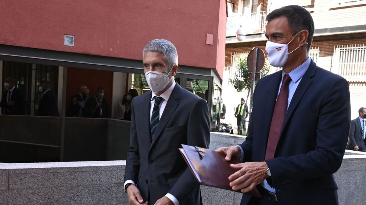 Las difusas medidas de la Comisión de delitos de odio no frenan el 'cerco' de la derecha sobre Marlaska Las difusas medidas de la Comisión de delitos de odio no frenan el 'cerco' de la derecha sobre Marlaska