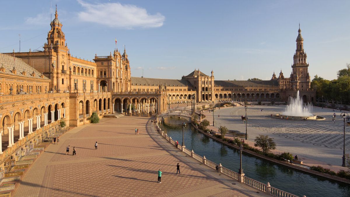 Diez plazas más bonitas de España Diez plazas más bonitas de España