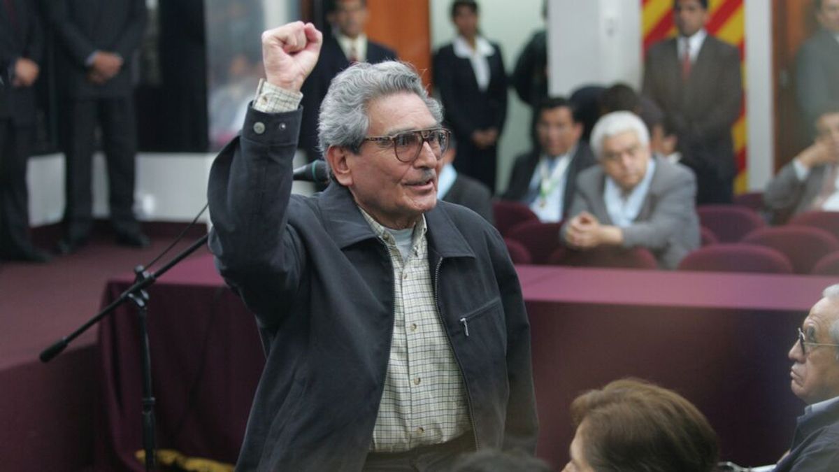 Muere en prisión Abimael Guzmán, fundador de la guerrilla peruana Sendero Luminoso Muere en prisión Abimael Guzmán, fundador de la guerrilla peruana Sendero Luminoso