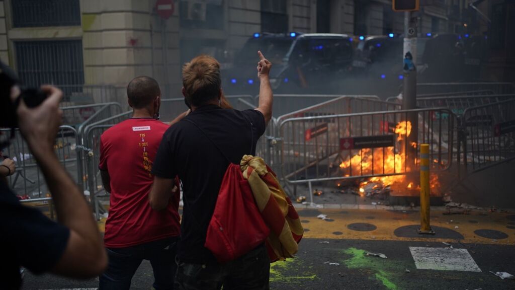 Ataque a la Policía Nacional en la Diada