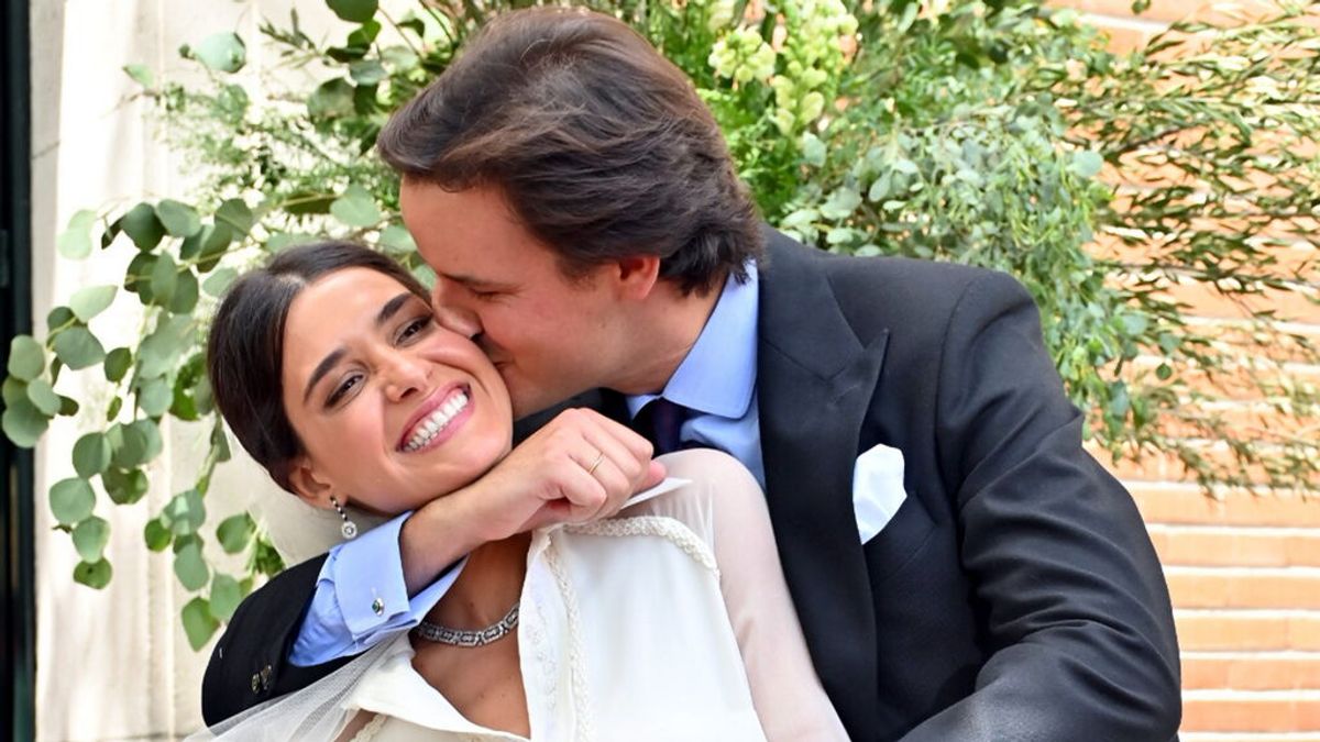 Lucía Martín Alcalde se casa con un original vestido camisero de su propia firma