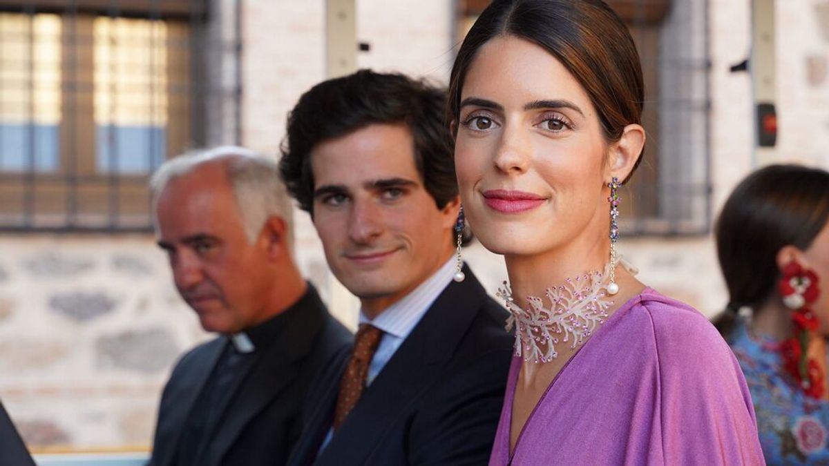 Sofía Palazuelo deslumbra en la boda de su hermano
